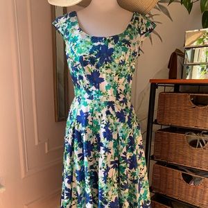 CALVIN KLEIN FLORAL DRESS 💚